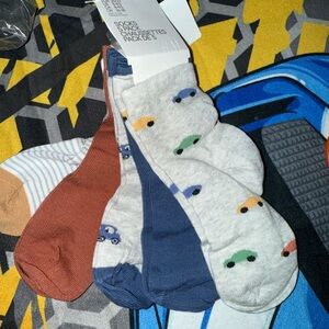 H&M boys 8-9.5  Colorful Car Pattern Socks